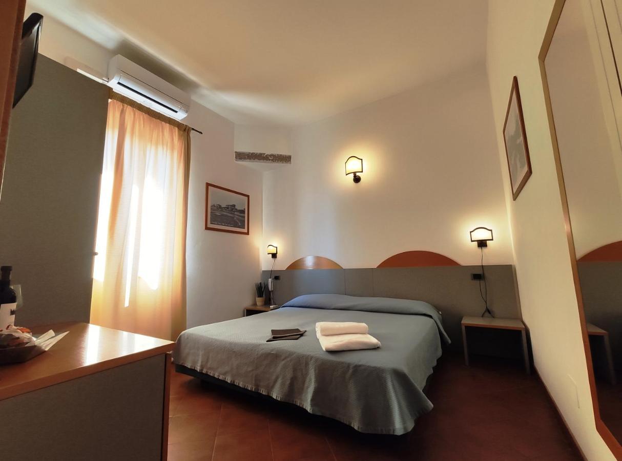 Locanda Menabuoi Donoratico Luaran gambar